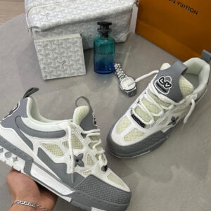 Louis Vuitton skate gris
